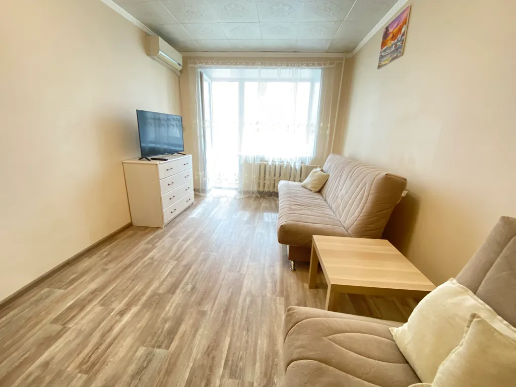 Уютная, светлая двухкомнатная квартира на третьем этаже