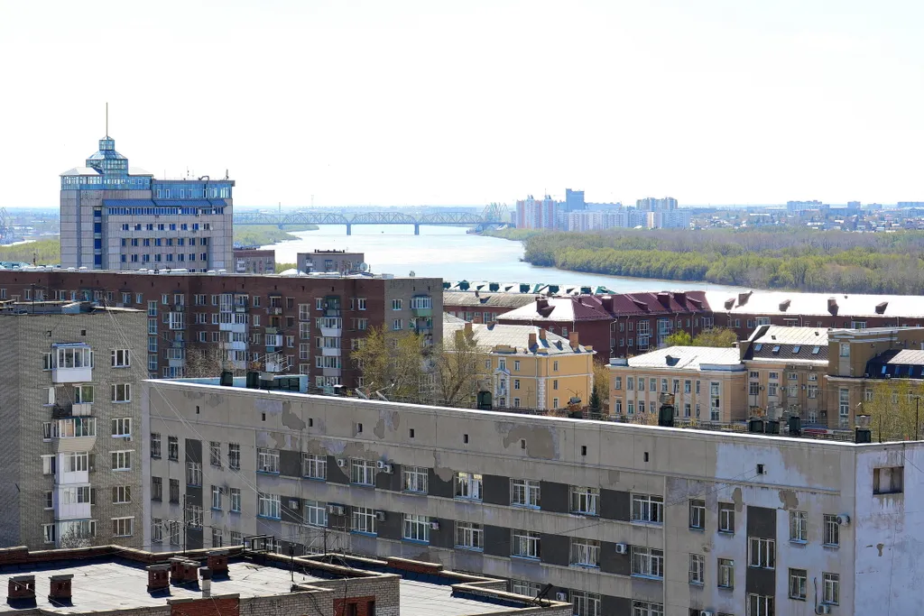 Панорамные апартаменты с видом на Иртыш