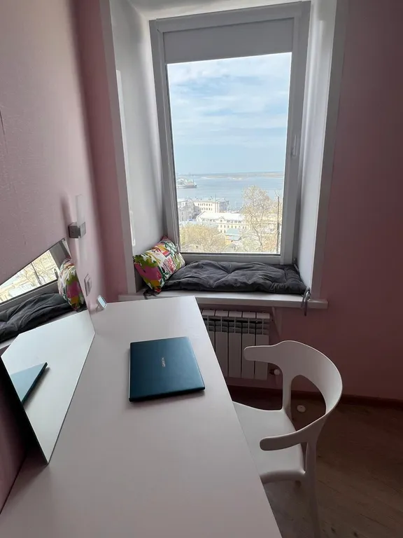 Видовая двухкомнатная квартира