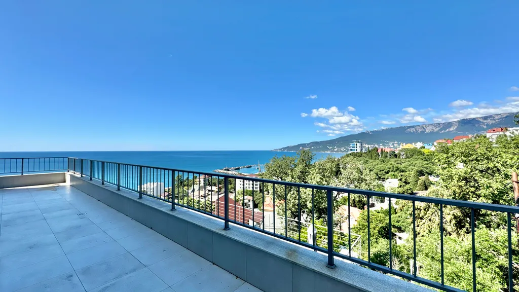 Часть дома с бассейном недалеко от моря Отрадное Ялта