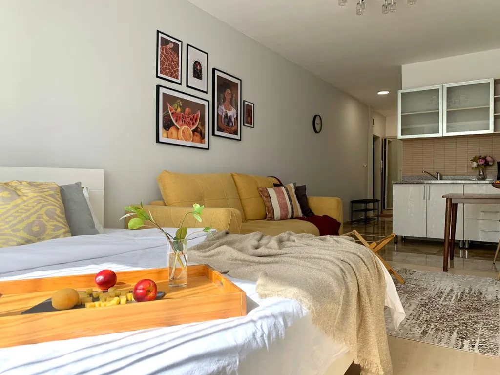 Яркая студия фрида кало в центре города алматы