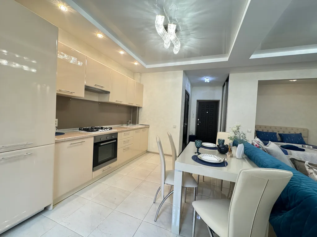 Новая студия вблизи с источниками в микрорайоне « курортный»