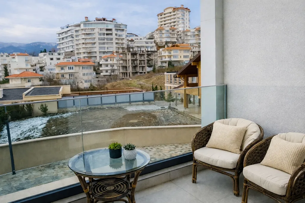 Современная дизайнерская студия в сердце Ялты