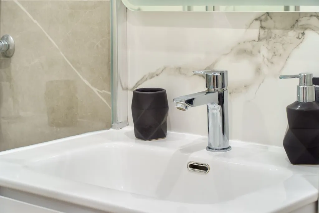 Good Night на Гумилёва 4