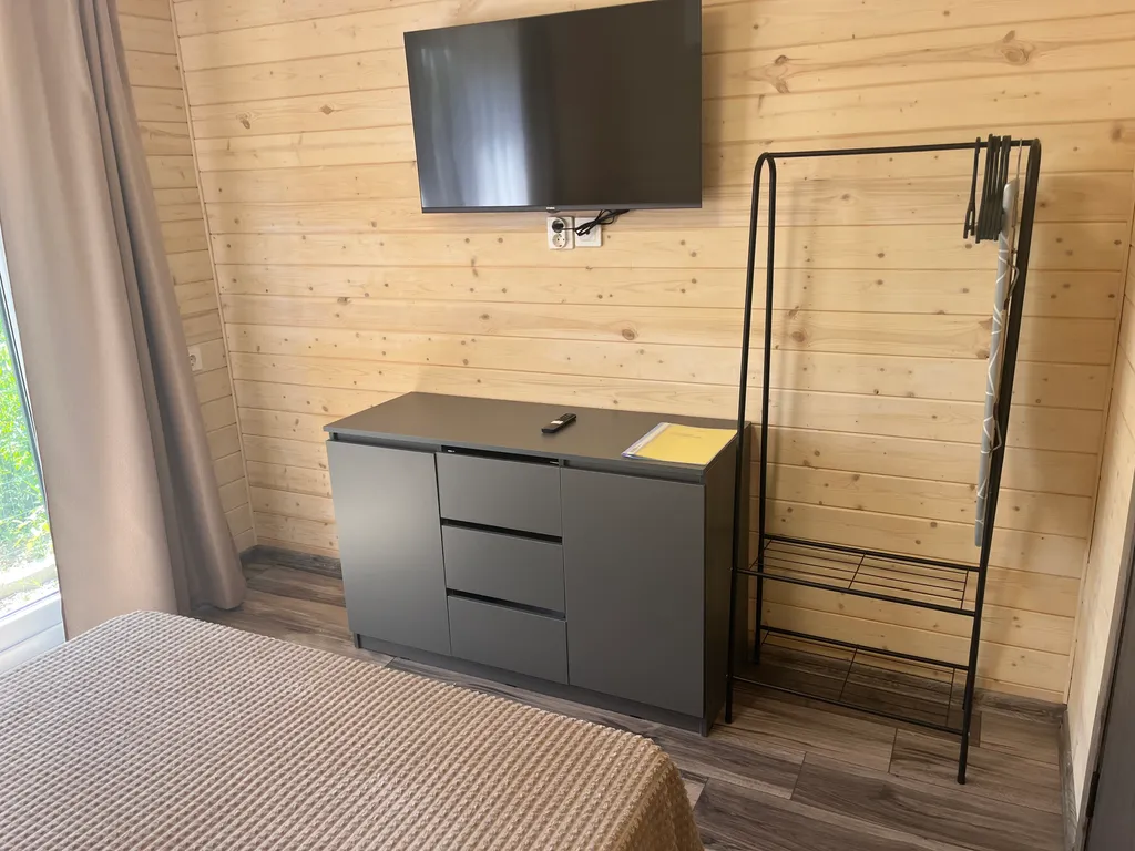 Уютный домик с бассейном для летнего отдыха