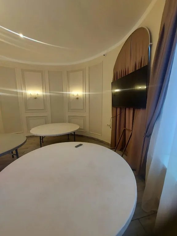 Белоснежная веранда и усадьба