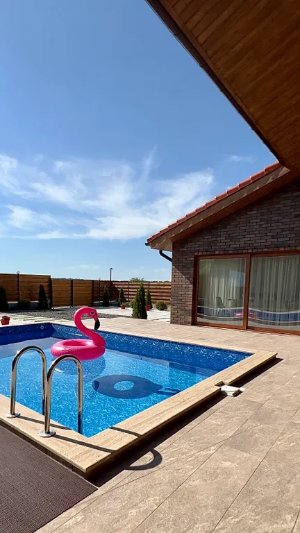 Уютный дом с термальным бассейном и баней