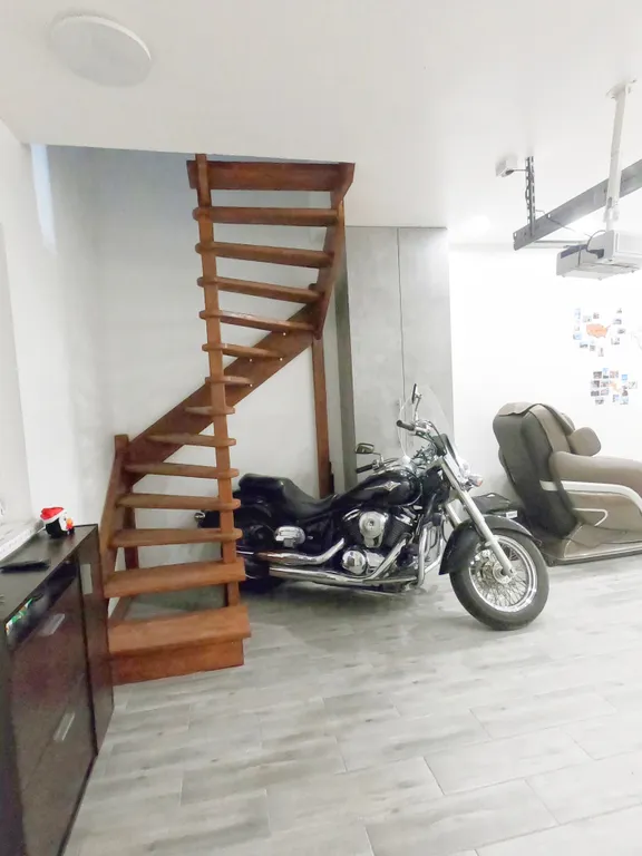 Коттедж Дизайнерский дом с кинотеатром — Птицефабрики