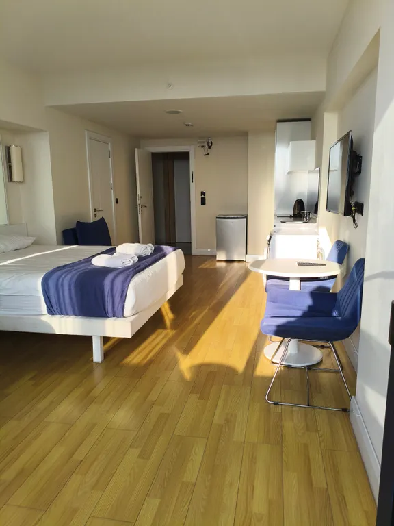 Студия первая линия от моря