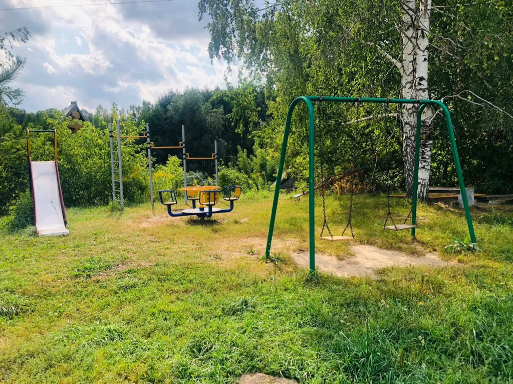 Большой дом с русской баней на дровах и чаном в Зелёном городе