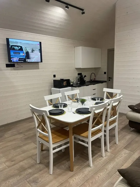 Двухкомнатный дом с видом на горы