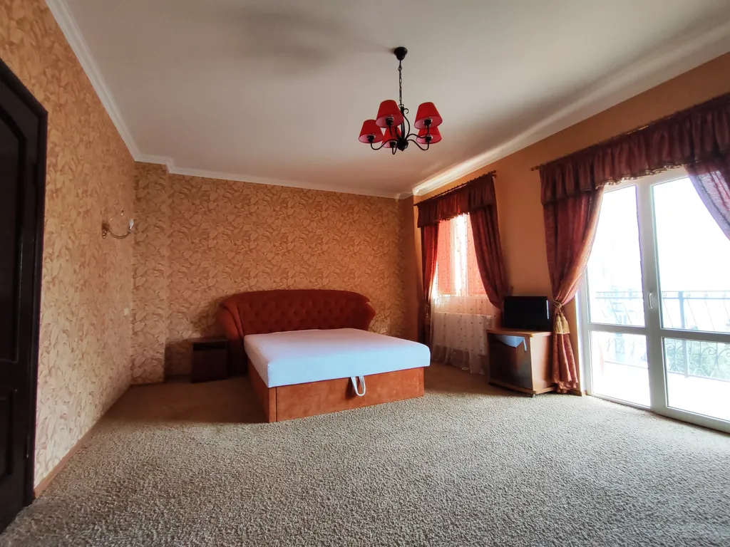 Апартамент с уютным двориком в Мисхоре, в частном доме