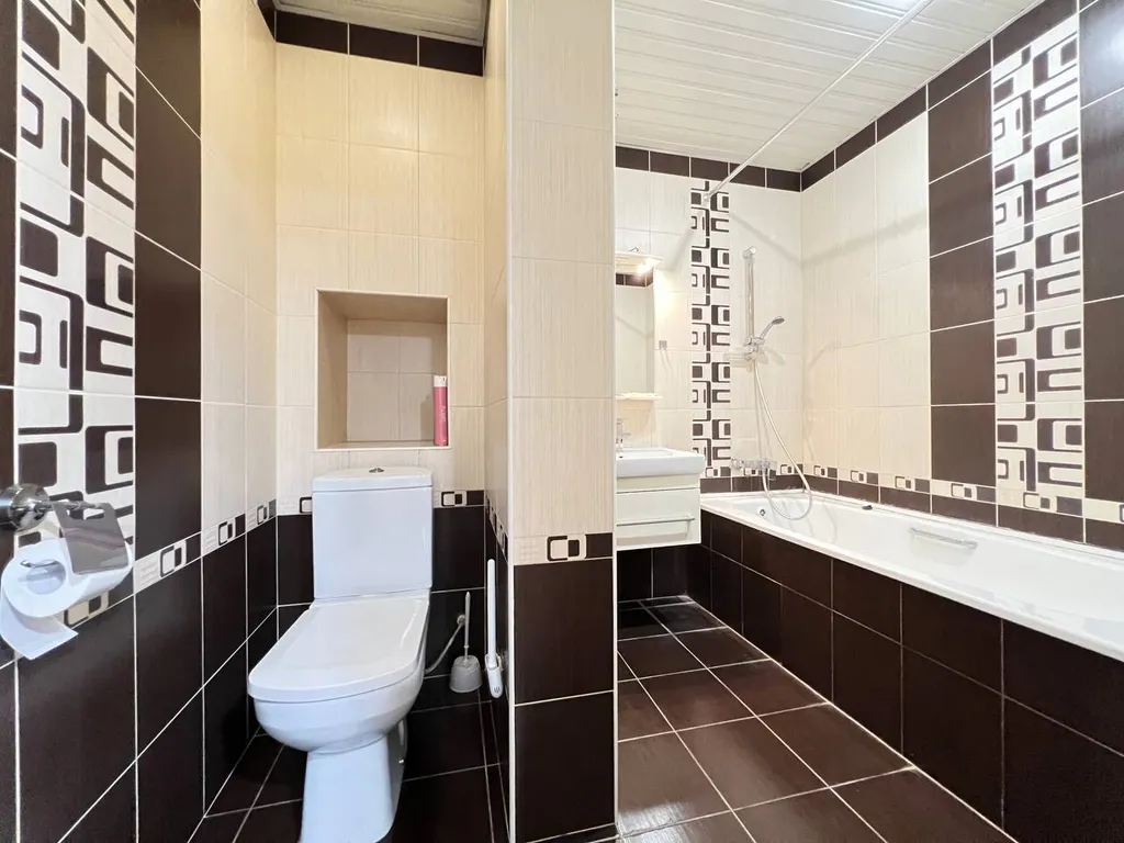 Видовая квартира с дизайнерским ремонтом в центре