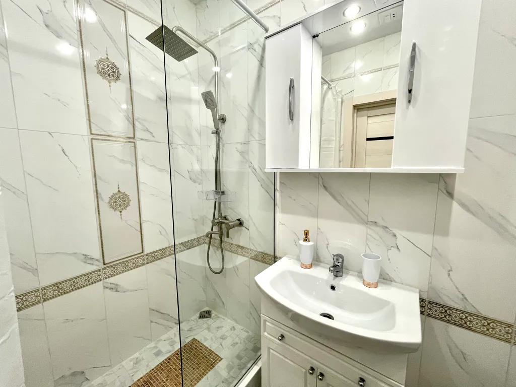 Квартира Квартира возле ТЦ Огни — Барнаул