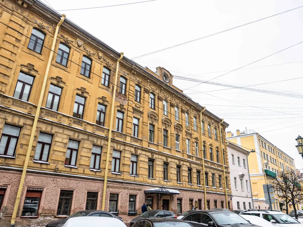 Студия у метро Чернышевская