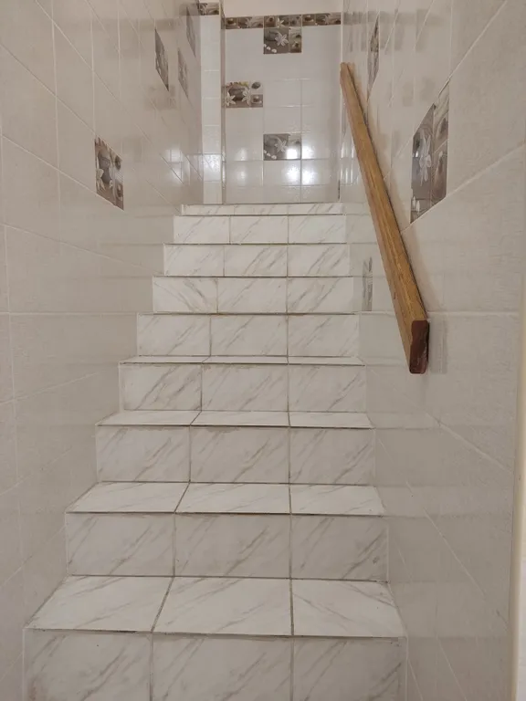 Эллинг на берегу моря