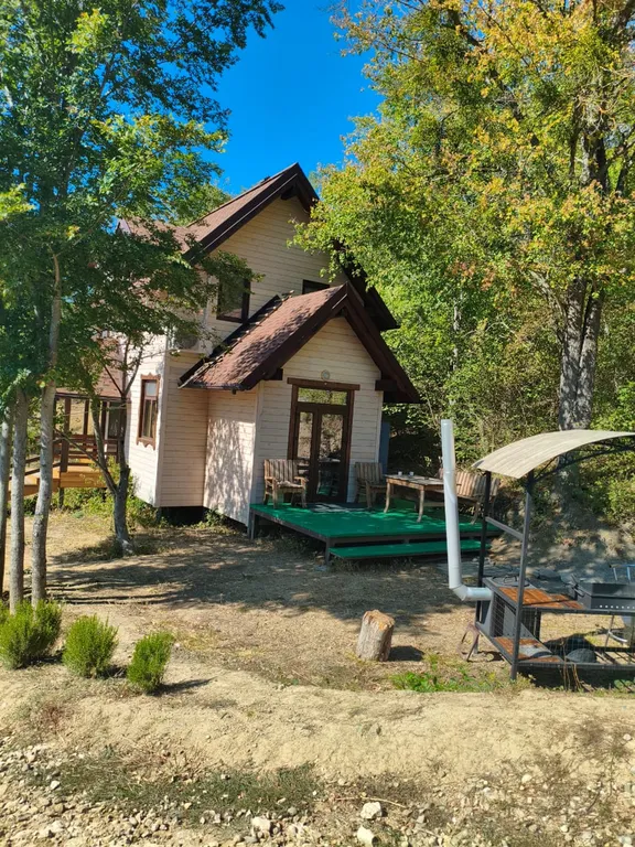 Двухэтажный дом Азазель в лесу