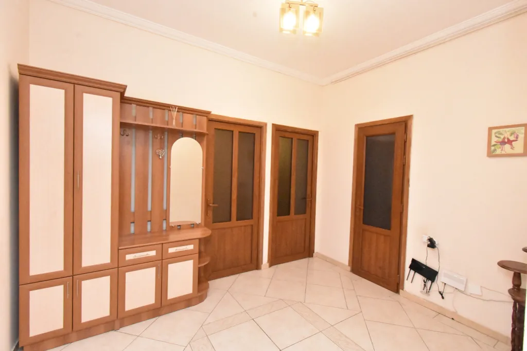 Квартира у площади Республики