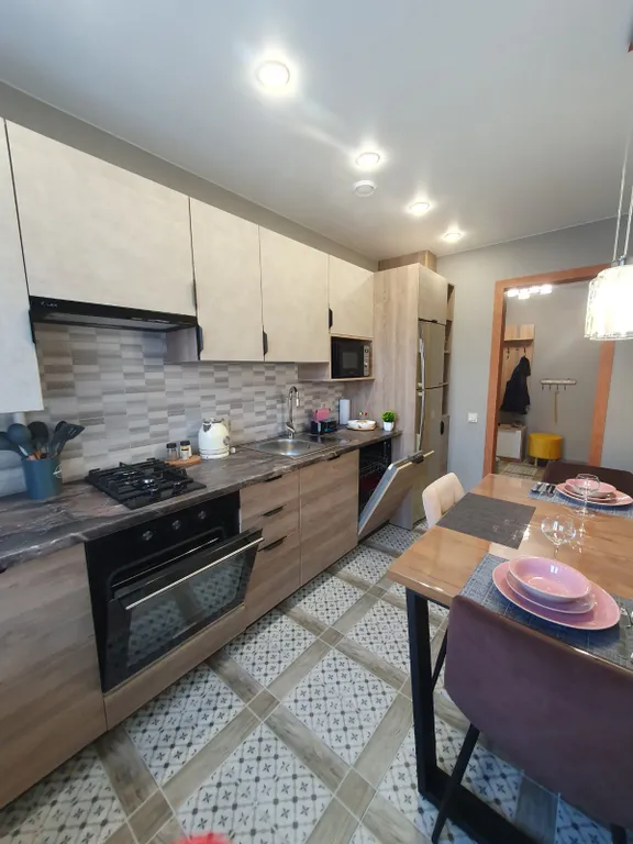 Уютная семейная квартира с новым ремонтом и стильным интерьером