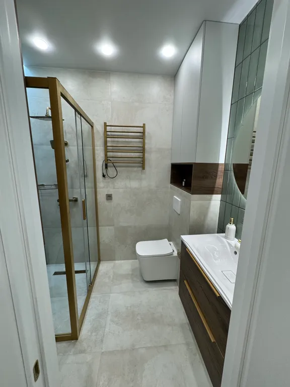 Дизайнерская квартира с бассейном на 13 этаже