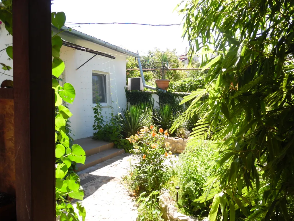 Коттедж Уютный домик с двориком — Севастополь