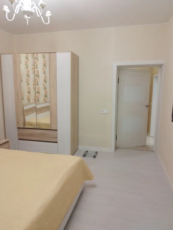 Дом у реки в центре города