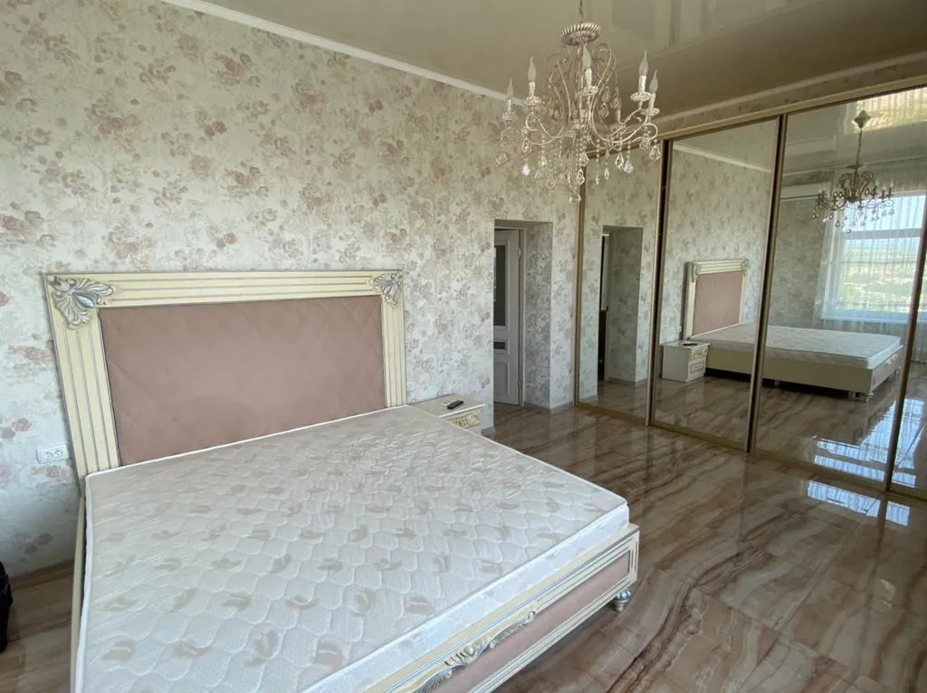 4-комнатный Дом