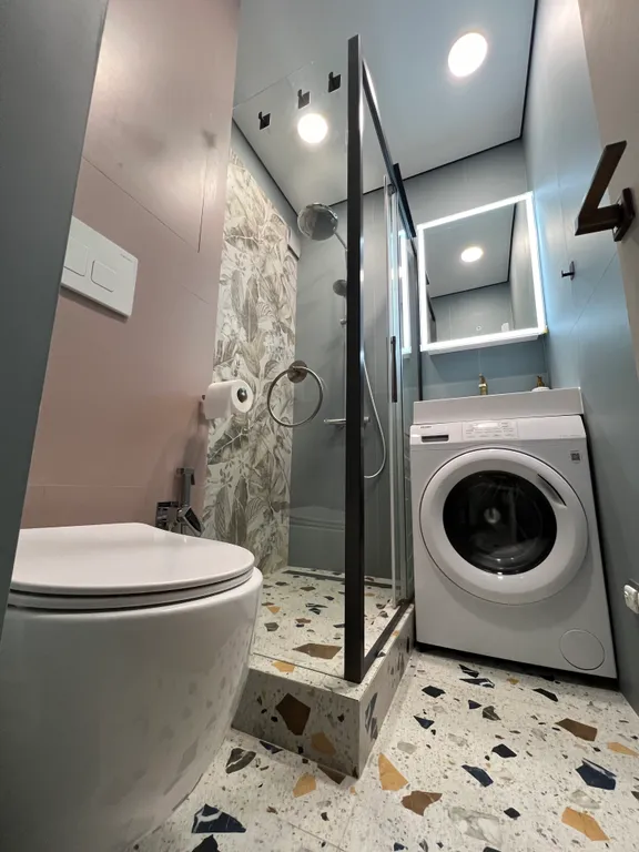 Дизайнерская квартира у набережной