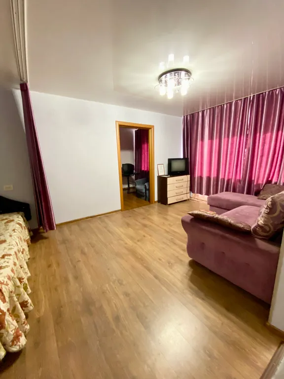 Просторная 2-комнатная квартира у цирка, 1 этаж, парковка, до 6 гостей