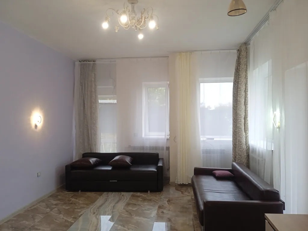 8-комнатный Дом