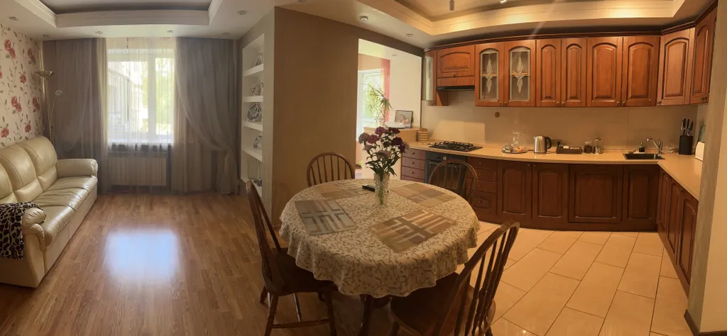 Уютная квартира в доме на берегу озера Разлив