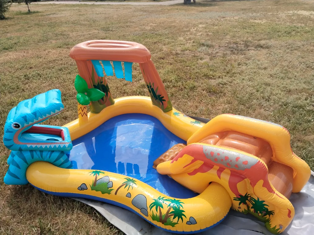 Дом с бассейном рядом с Волгой