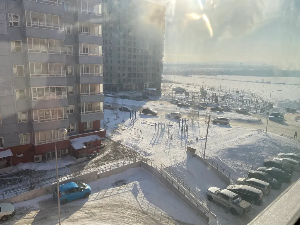 Студия с видом на Ангару