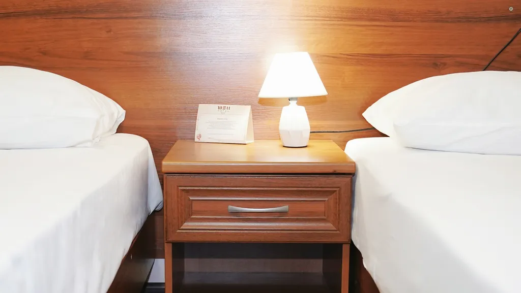 3-местный номер в отеле с бассейном, сауной и питанием