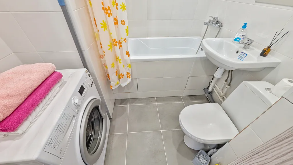 Солнечная студия во всеволожске, панорамный вид, smart tv