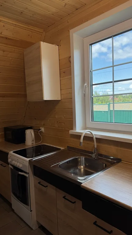 Домик 50 метров от Море-Спорта