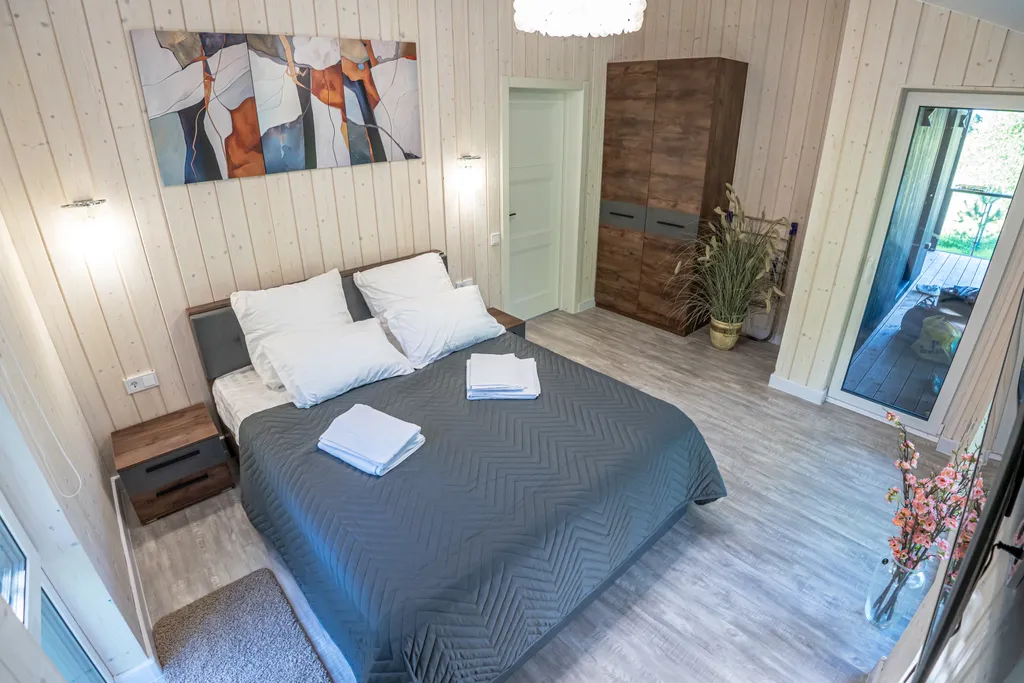 Новый Дом с видом на лес