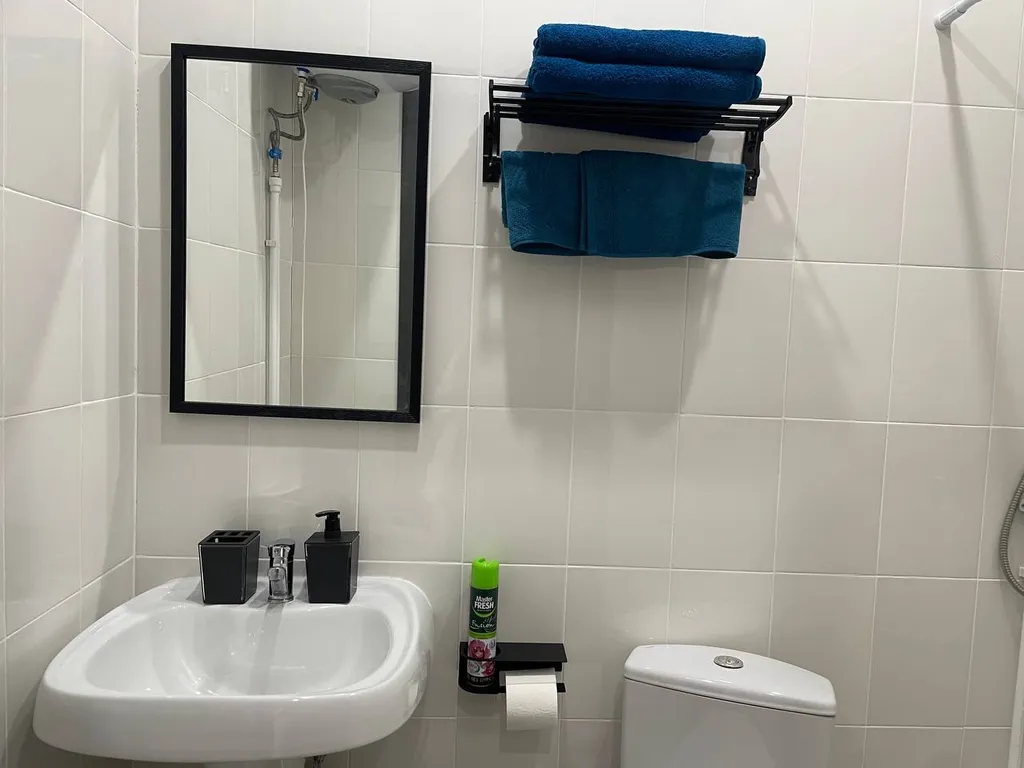 Новый уютный номер с двумя раздельными односпальными кроватями