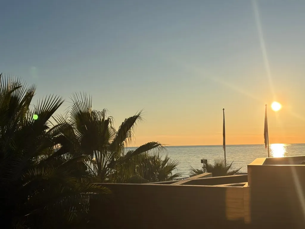 Семейные апартаменты с видом на море на набережной Ривьера