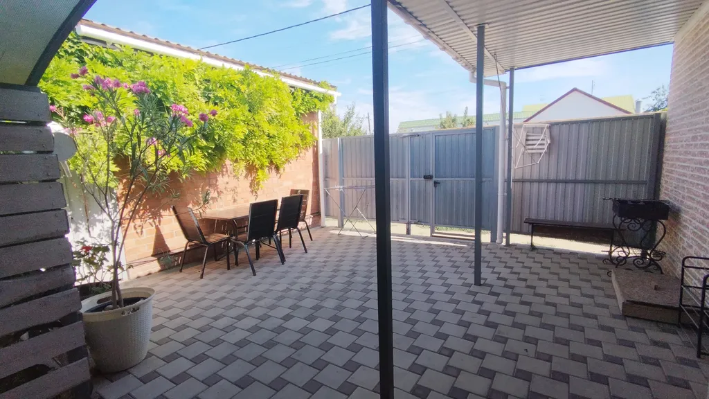 Дом с отдельным двором