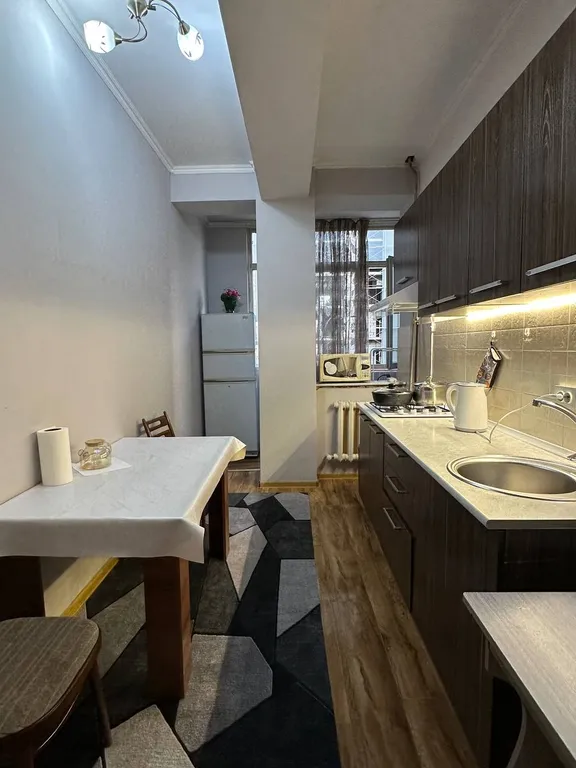 Уютная квартира возле ТЦ ГУМ и ЦУМ