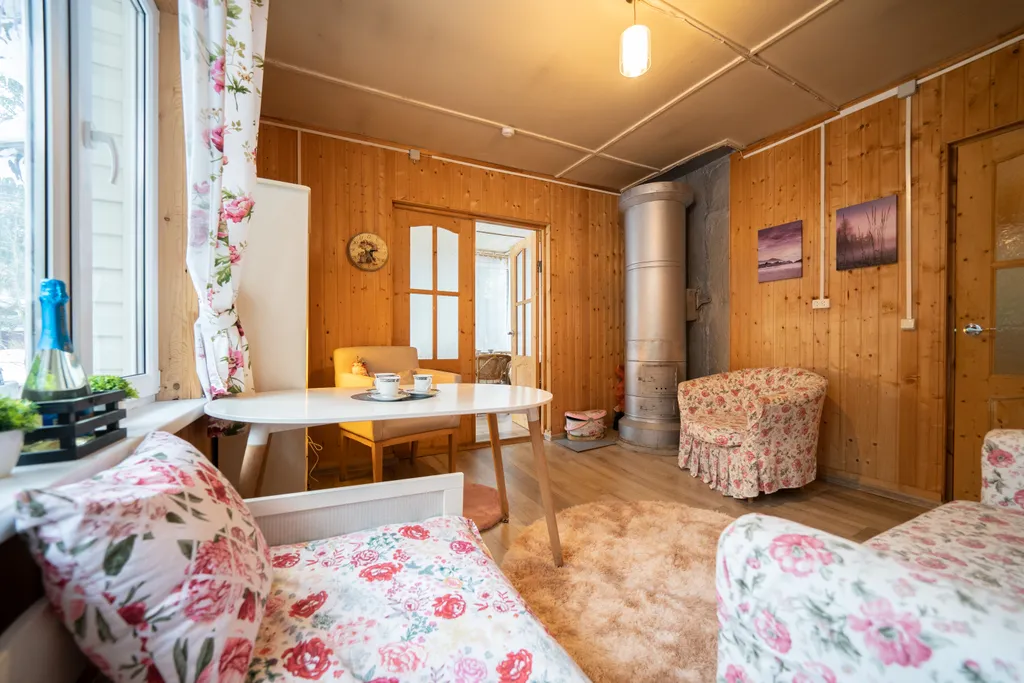 Коттедж Коттедж Уютная дача в литературной части — Санкт-Петербург