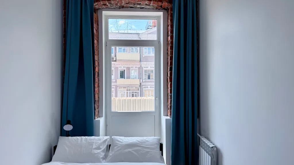 Уютная комната в стиле Лофт у метро Парк Культуры