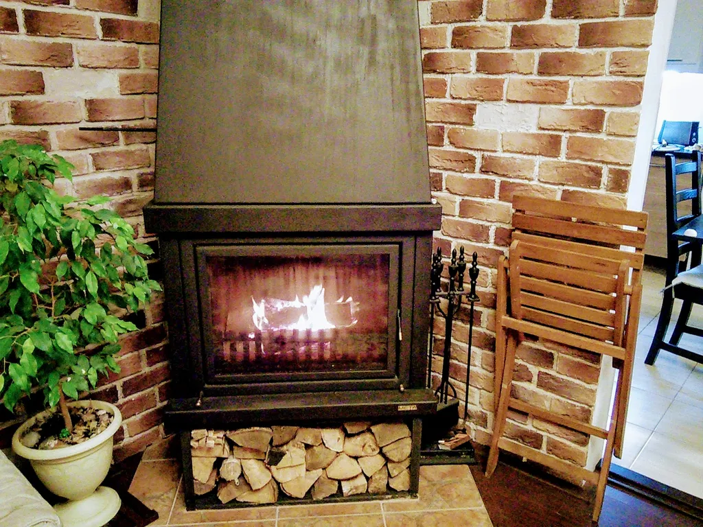 Дом на берегу озера