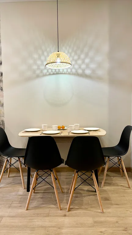 Дизайнерская видовая квартира с террасой и камином