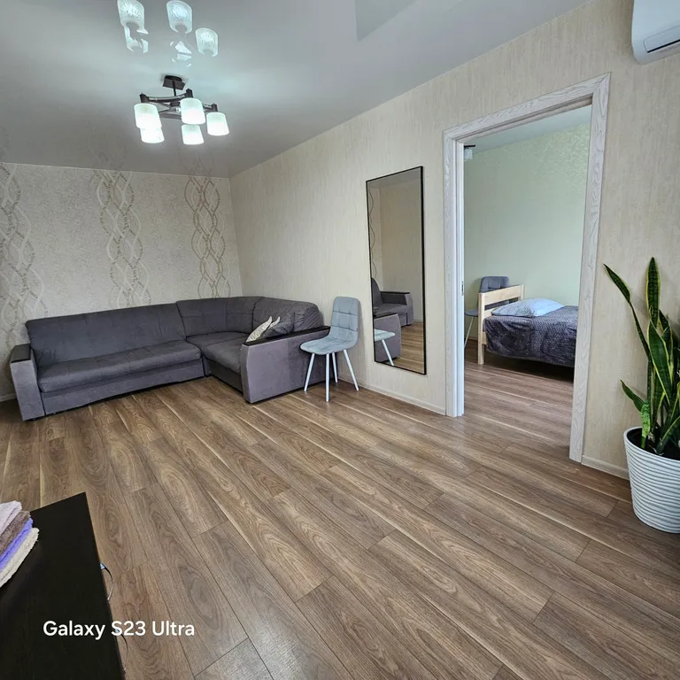 Уютная двухкомнатная квартира в центре рядом с ПетрГУ и ж/д вокзалом