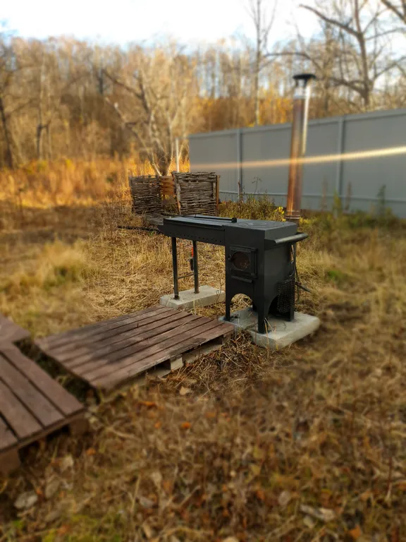 Уютный дом с сауной на первом этаже, в черте города у ручья