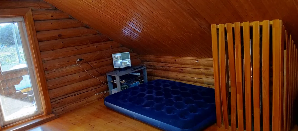 Уютный, бревенчатый дом