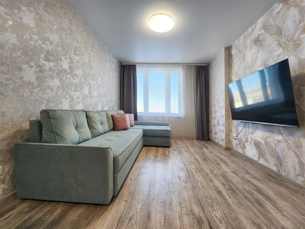 3-комнатная на Взлетке возле ТРЦ Планета