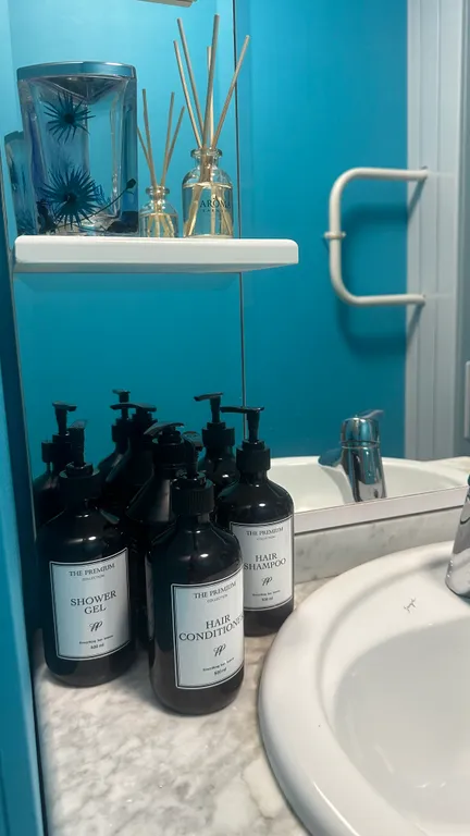 Просторная двухкомнатная квартира на набережной реки Амур